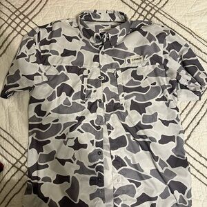 Magellan Outdoors Gray Camo Shirt
